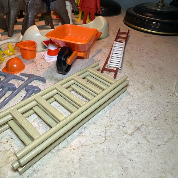 Vintage Playmobil Geobra figures - Picture 12 of 16